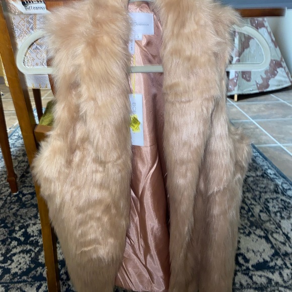 BCBG Faux Fur Vest - Picture 4 of 4
